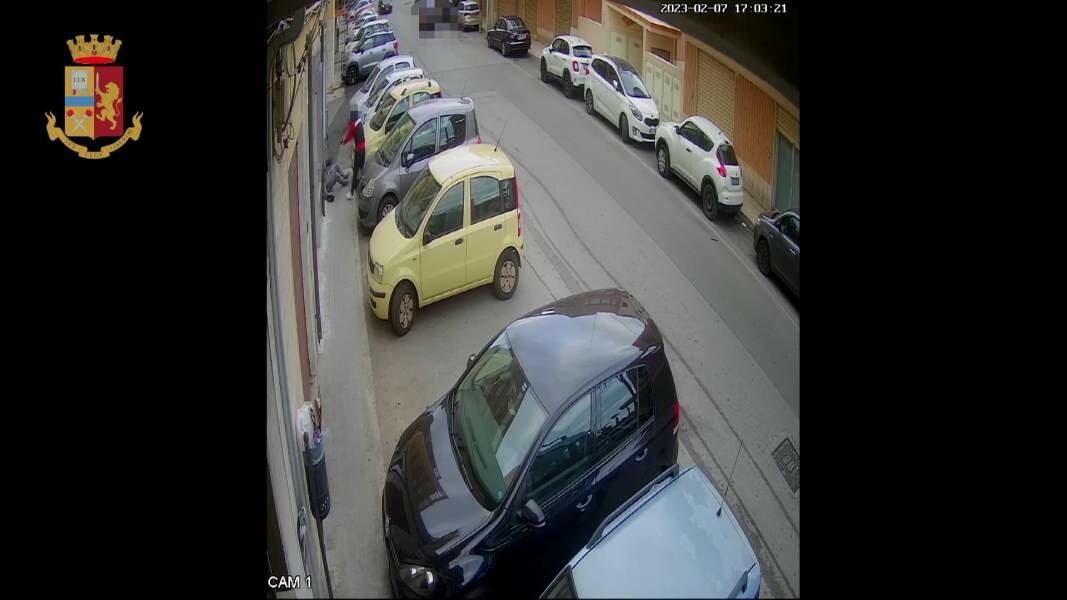 Gli spara 6 volte: le immagini shock