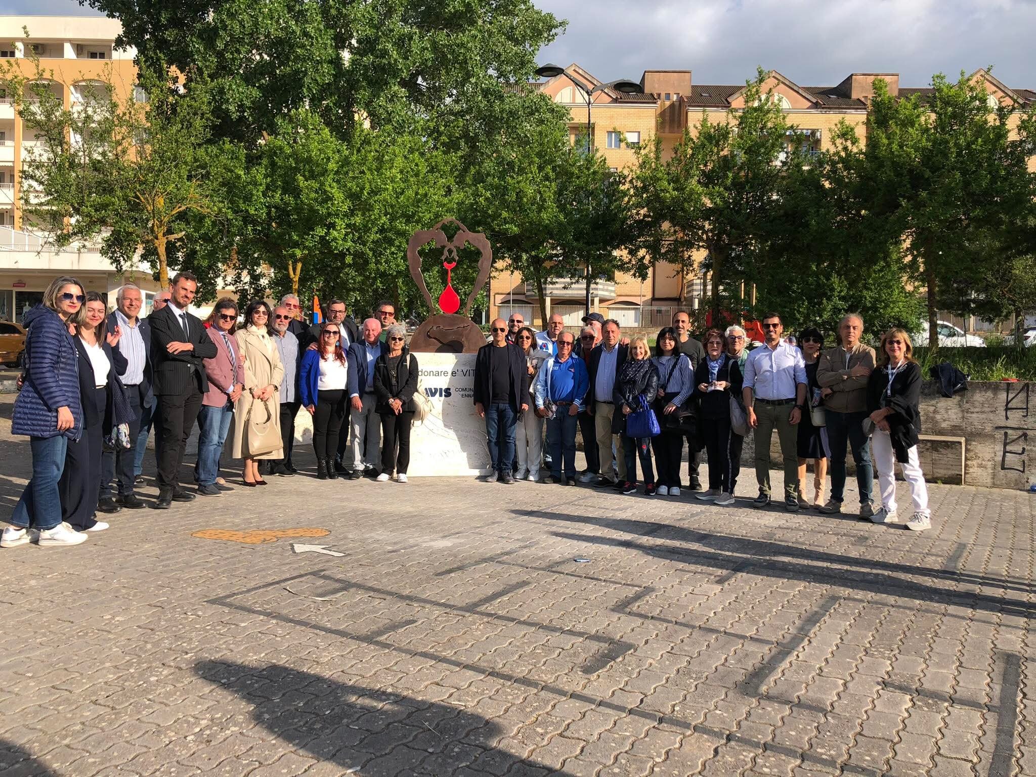 foto-di-gruppo.jpeg foto-di-gruppo.jpeg