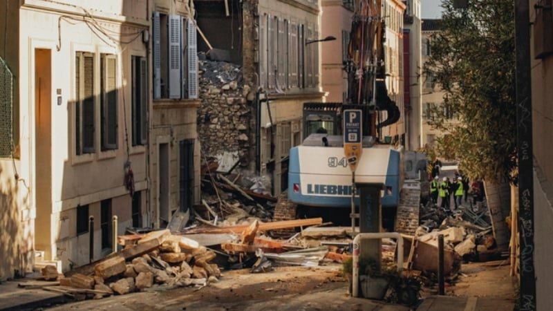 Palazzo crollato a Marsiglia, trovati due cadaveri