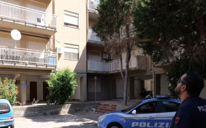 Madre e figlia trovate morte in casa