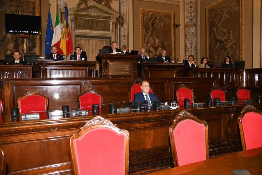 Regione, &egrave; crisi di governo