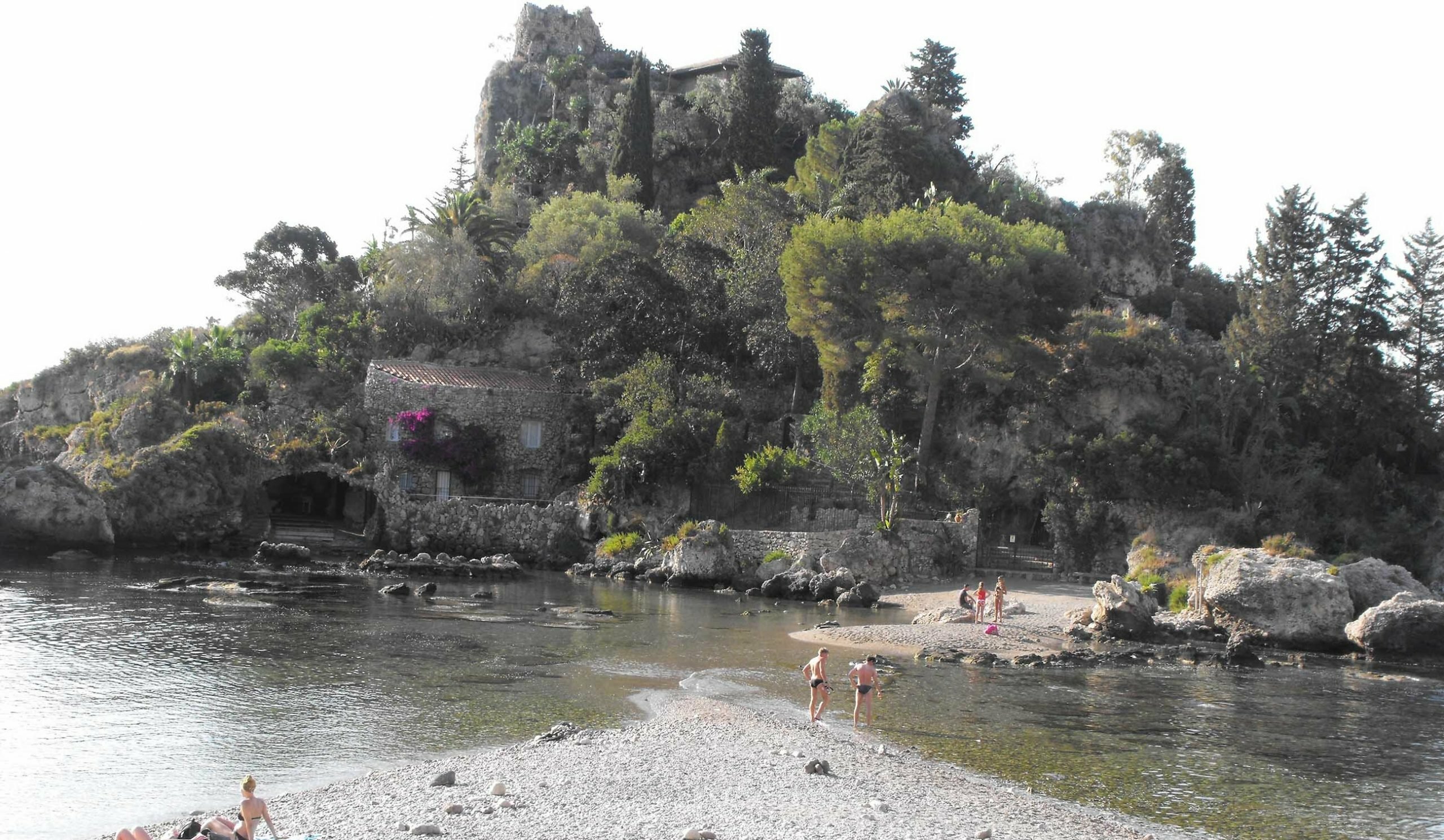 Lavori finiti: riapre Isola Bella