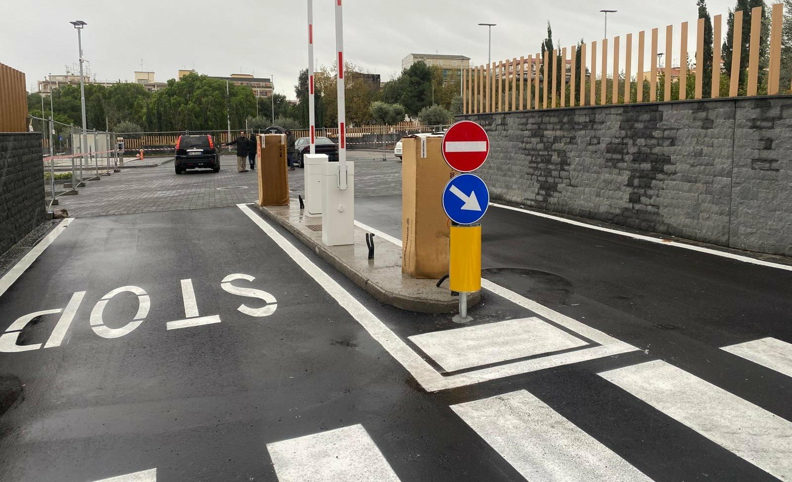 Parcheggio Sanzio: aperta porzione per sosta gratuita