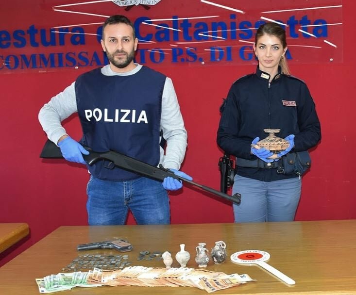 Intossicato dalla cocaina: presi i pusher