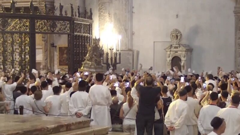 Sant'Agata, l'abbraccio estivo di Catania