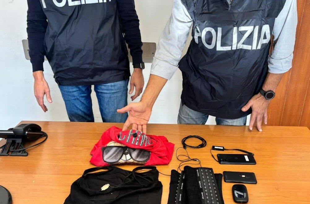 All'esame di guida con l'aiuto: scoperto il catanese