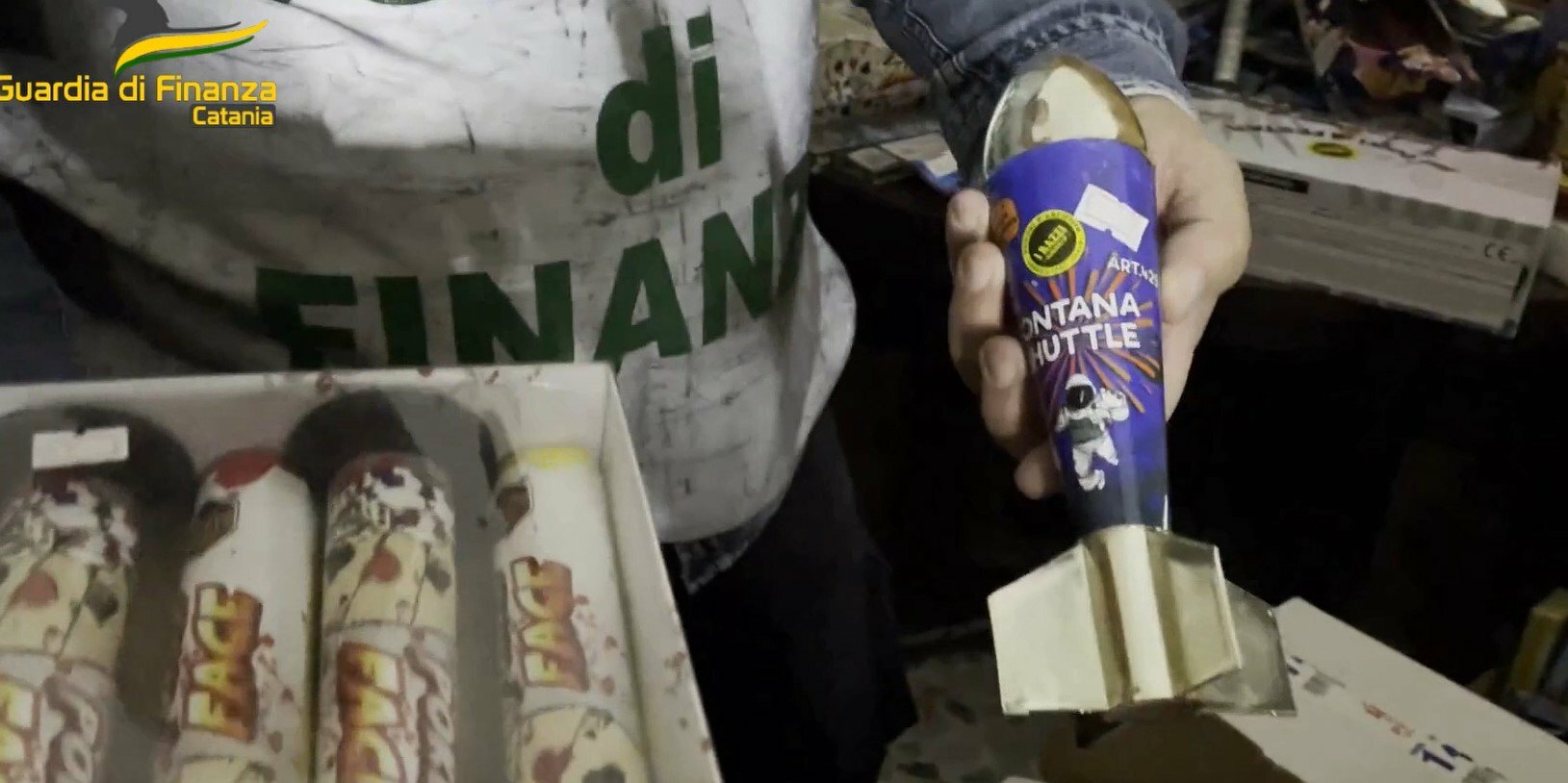 Shuttle, libellula e tigre: a Catania arsenale di 'botti'