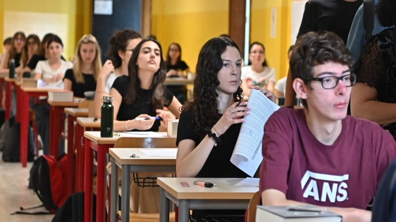 Maturit&agrave;: ci sono Quasimodo e Moravia