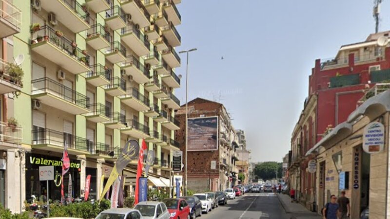 Ladro messo in fuga da proprietari di due case