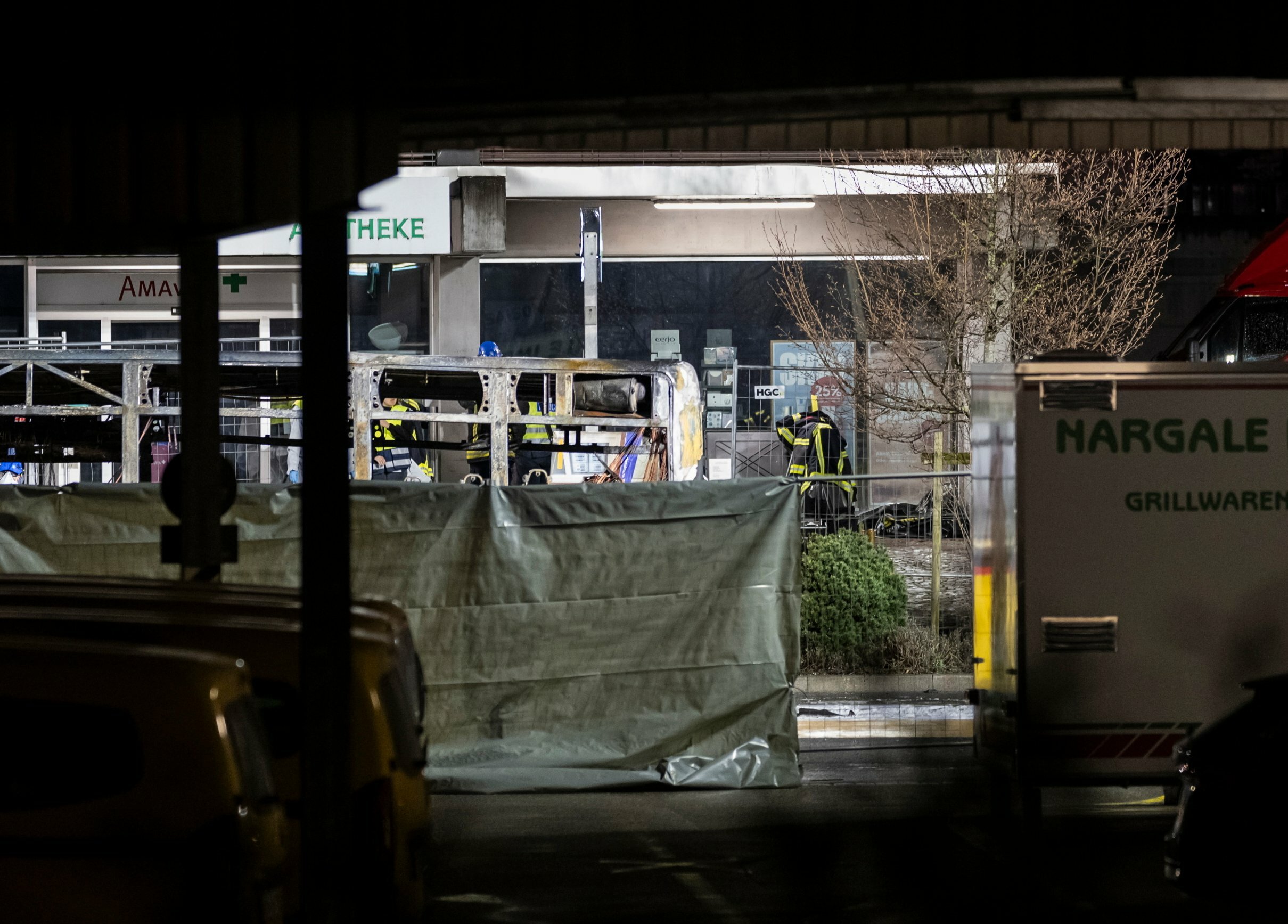 Bus in fiamme in Svizzera: 6 morti e 5 feriti