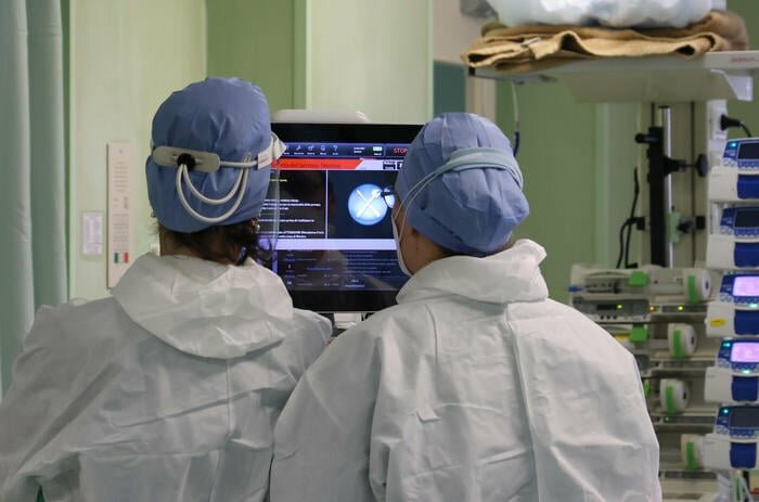 Nuovi casi Covid: +65% in una settimana