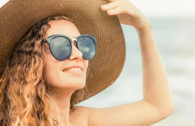Tanti rischi per gli occhi nei raggi solari