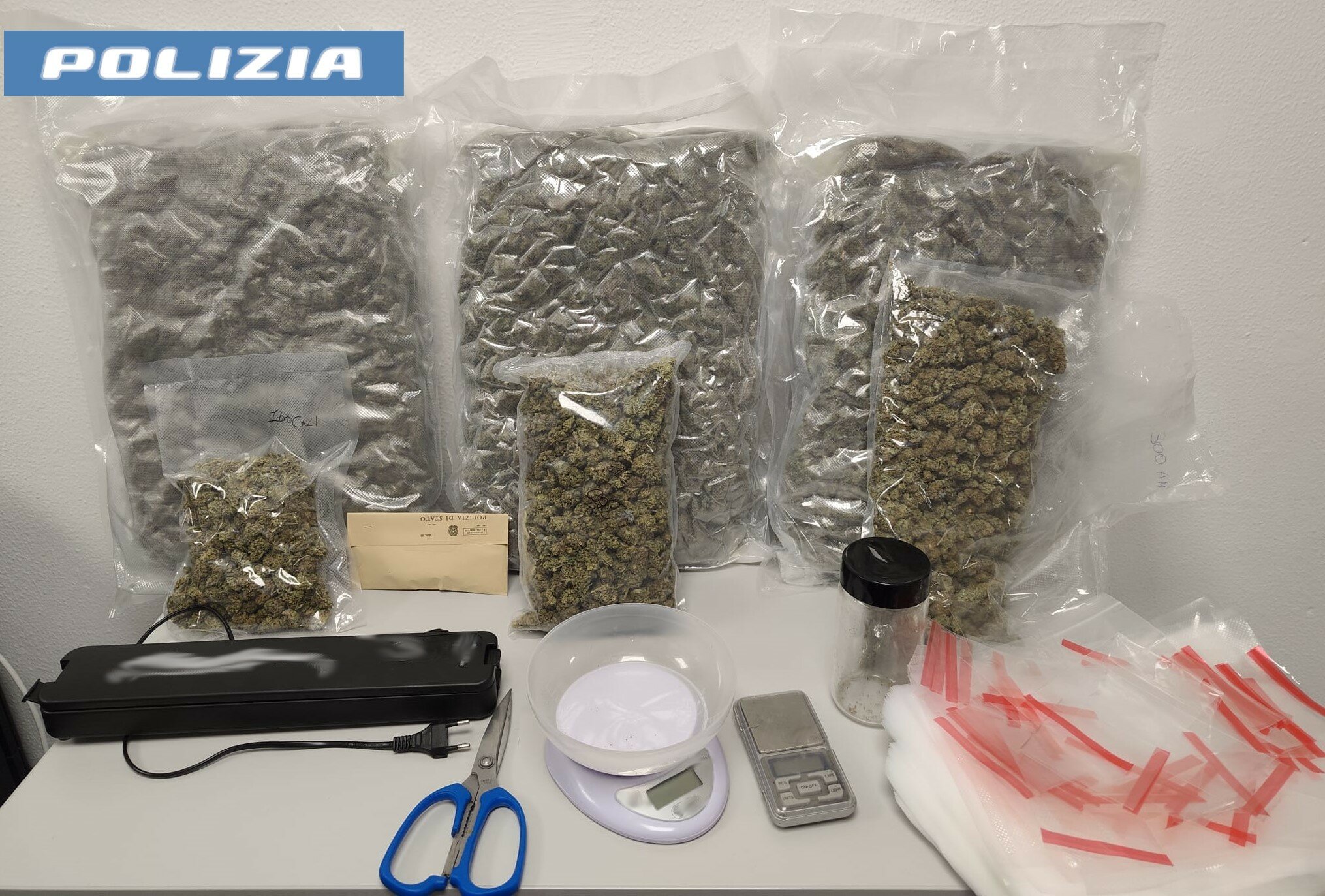 Catania: non il mondo, ma la droga vista dagli obl&ograve;