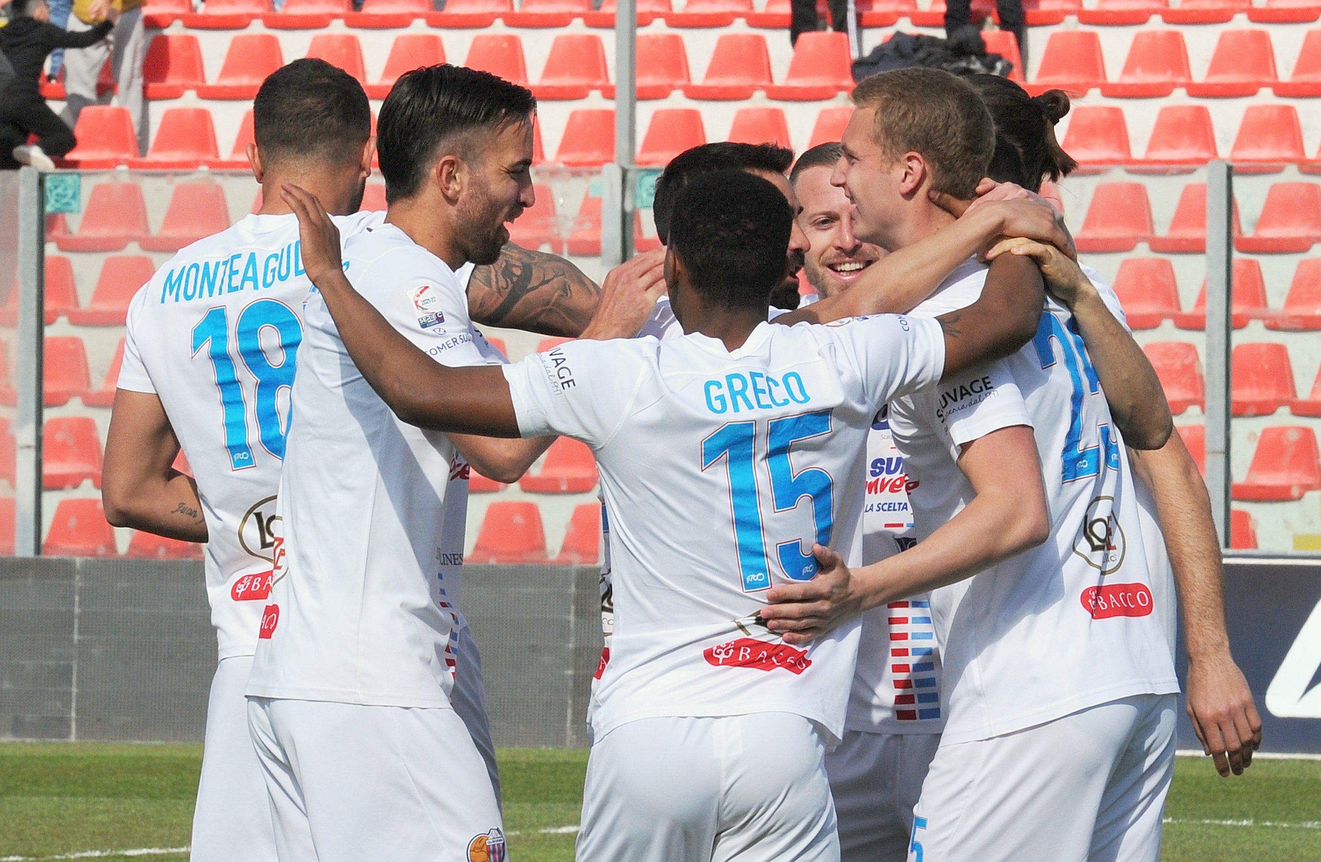 Catania, &egrave; questo l'invito a offrire