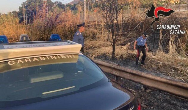 Sorpreso a bruciare tubi per l'irrigazione
