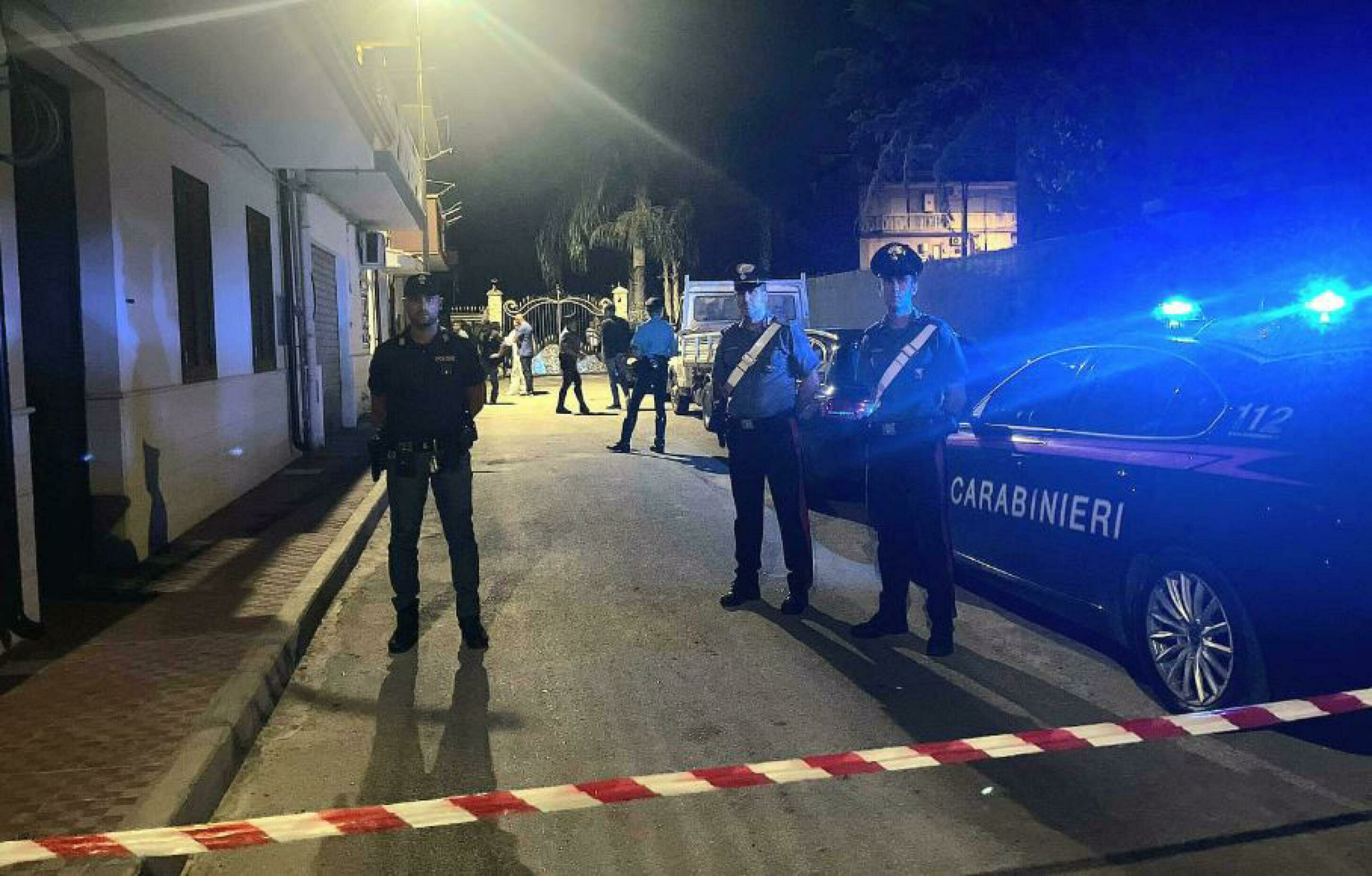 Donna uccisa a coltellate, il figlio si costituisce