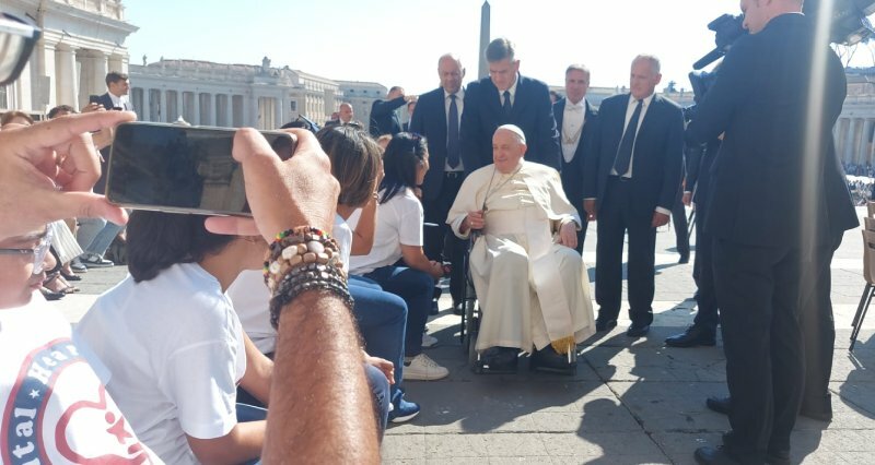 I bimbi dell'ospedale di Taormina ricevuti dal Papa