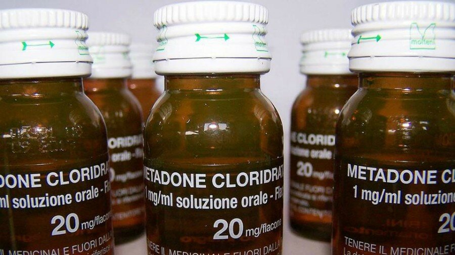 Aggredisce sanitari e ruba 27 flaconi di metadone