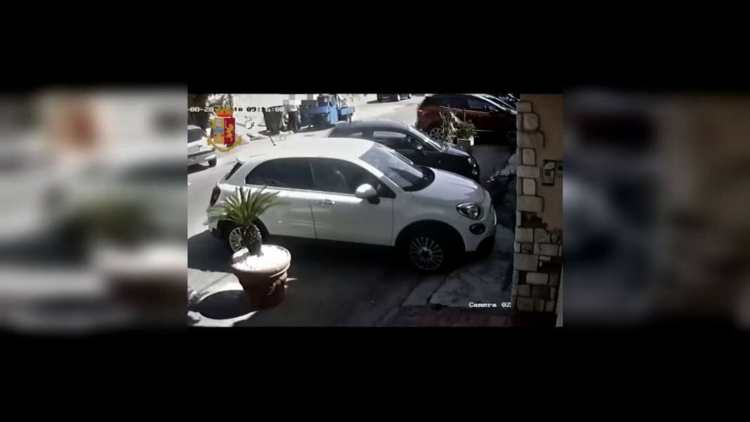 Assalto al furgone di sigarette