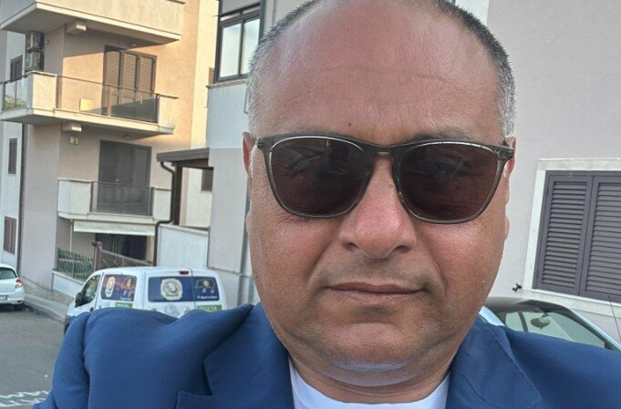 Pugno in faccia al sindaco di Valverde