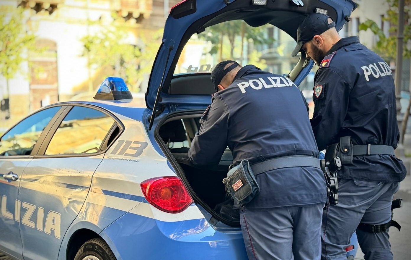 Catania, bloccata ladra di occhiali da sole