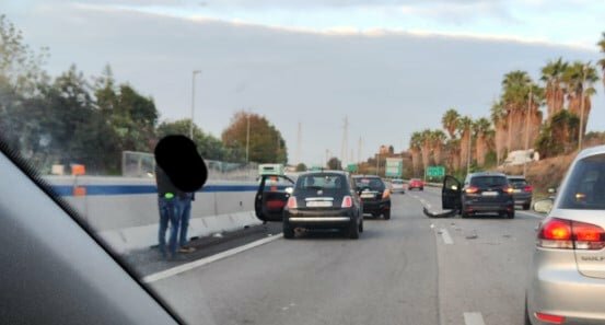 Tamponamento a catena in tangenziale Tamponamento a catena in tangenziale