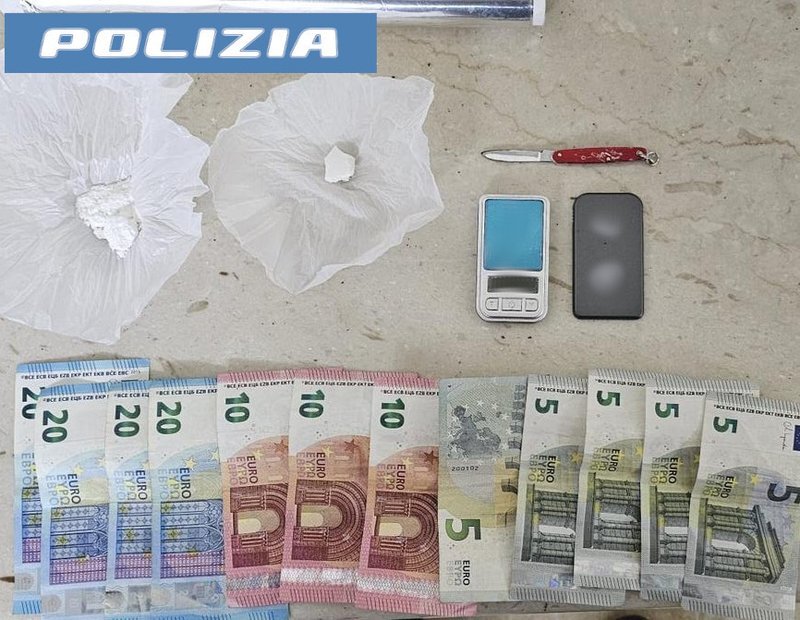 Pusher catanese beccato nella 'crack room'