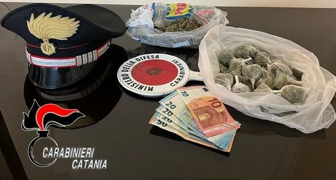 Via Napoli, stop al pusher in scooter