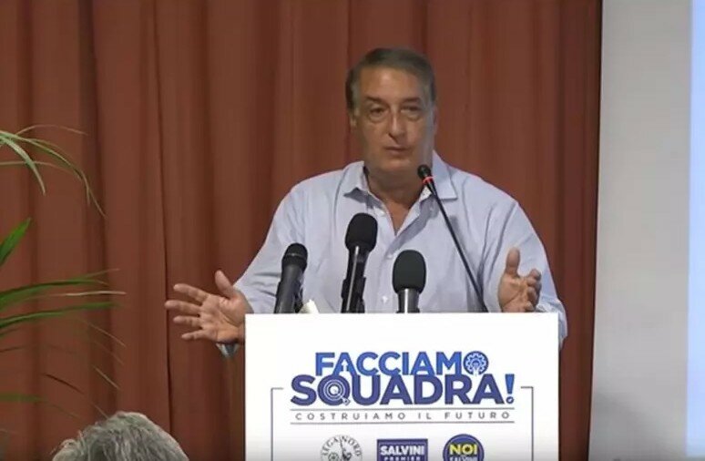 Tangenti sull'eolico: ex deputato condannato a 8 anni Tangenti sull'eolico: ex deputato condannato a 8 anni