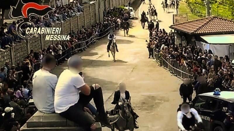 Corsa di cavalli non autorizzata: 17 denunce