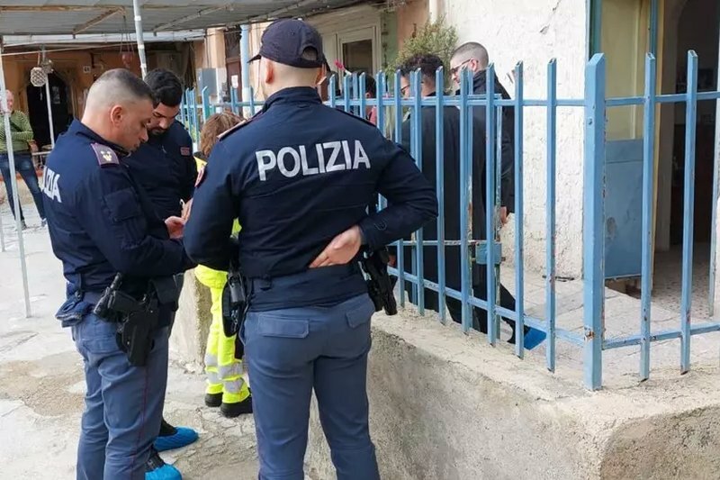 Spara al vicino che lo minaccia