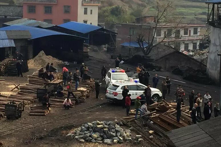Cina, esplosione di gas nella miniera di carbone: una strage Cina, esplosione di gas nella miniera di carbone: una strage