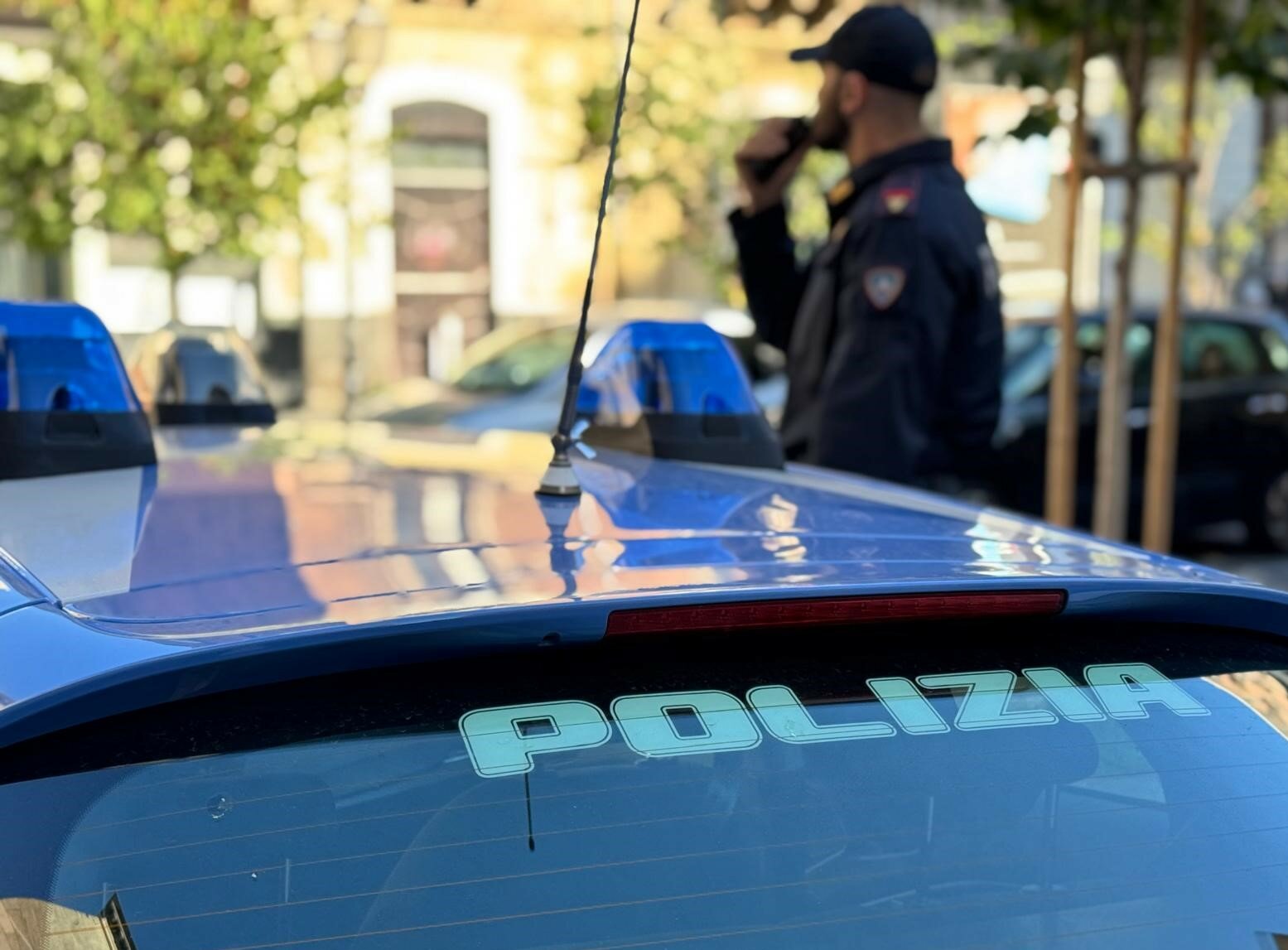Offre 30 euro ai poliziotti per 'chiudere un occhio'