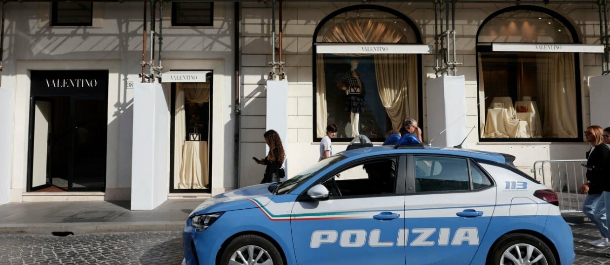 Furto shock: rubate borse di Valentino per 140.000 &euro;