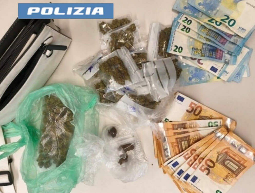 Hashish e marijuana nascosti nello scooter: fregato dal nervosismo