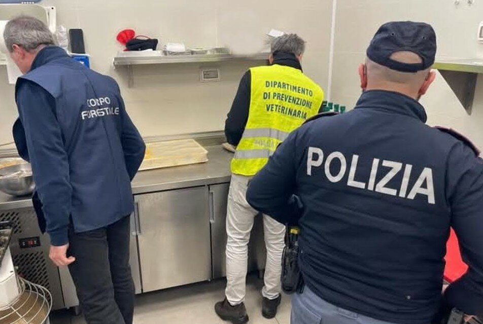 Clamoroso: tutto in regola nelle due pasticcerie di Catania