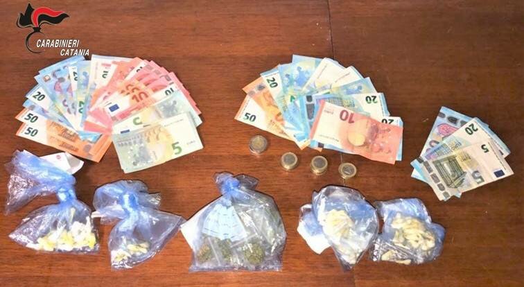 Presi 4 pusher, c'&egrave; anche un minorenne
