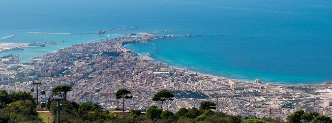 Si tuffa in mare e muore