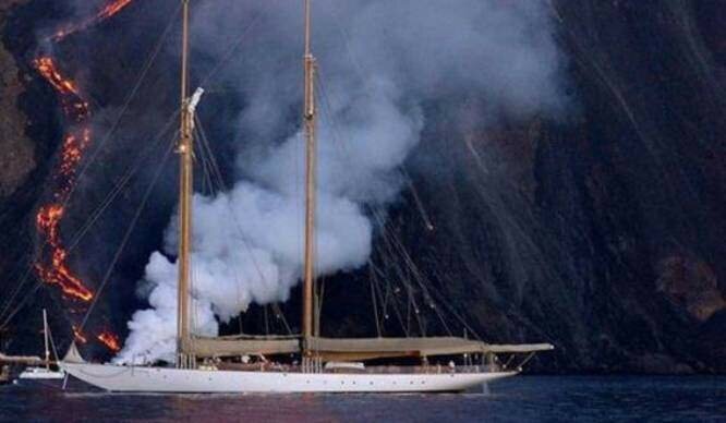La lava di Stromboli si fa un tuffo