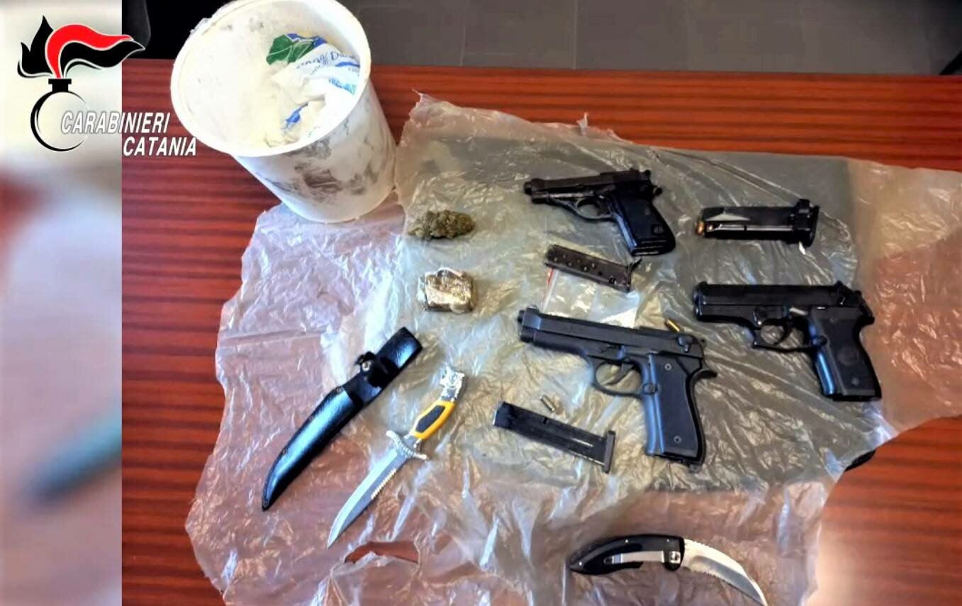 Sulla sciara dell'Etna armi e droga