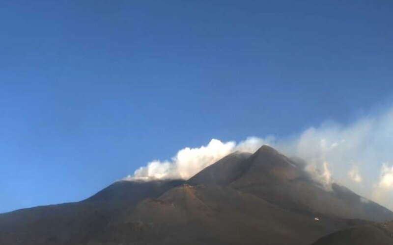 L'Etna è inquieto L'Etna è inquieto