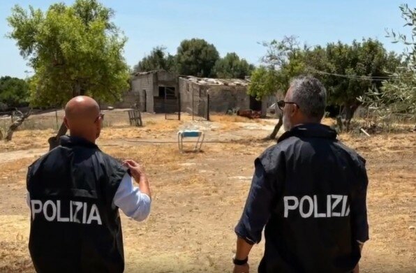 Litigano per il pascolo, dà fuoco al rivale