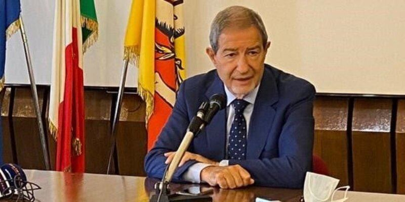 "Covid, cenere e incendi: per la Sicilia un momento terribile"
