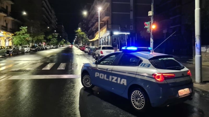 Pregiudicato ubriaco alla guida insulta gli agenti Pregiudicato ubriaco alla guida insulta gli agenti