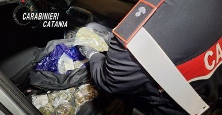 Catania: droga self service, ma il brevetto è da rivedere Catania: droga self service, ma il brevetto è da rivedere