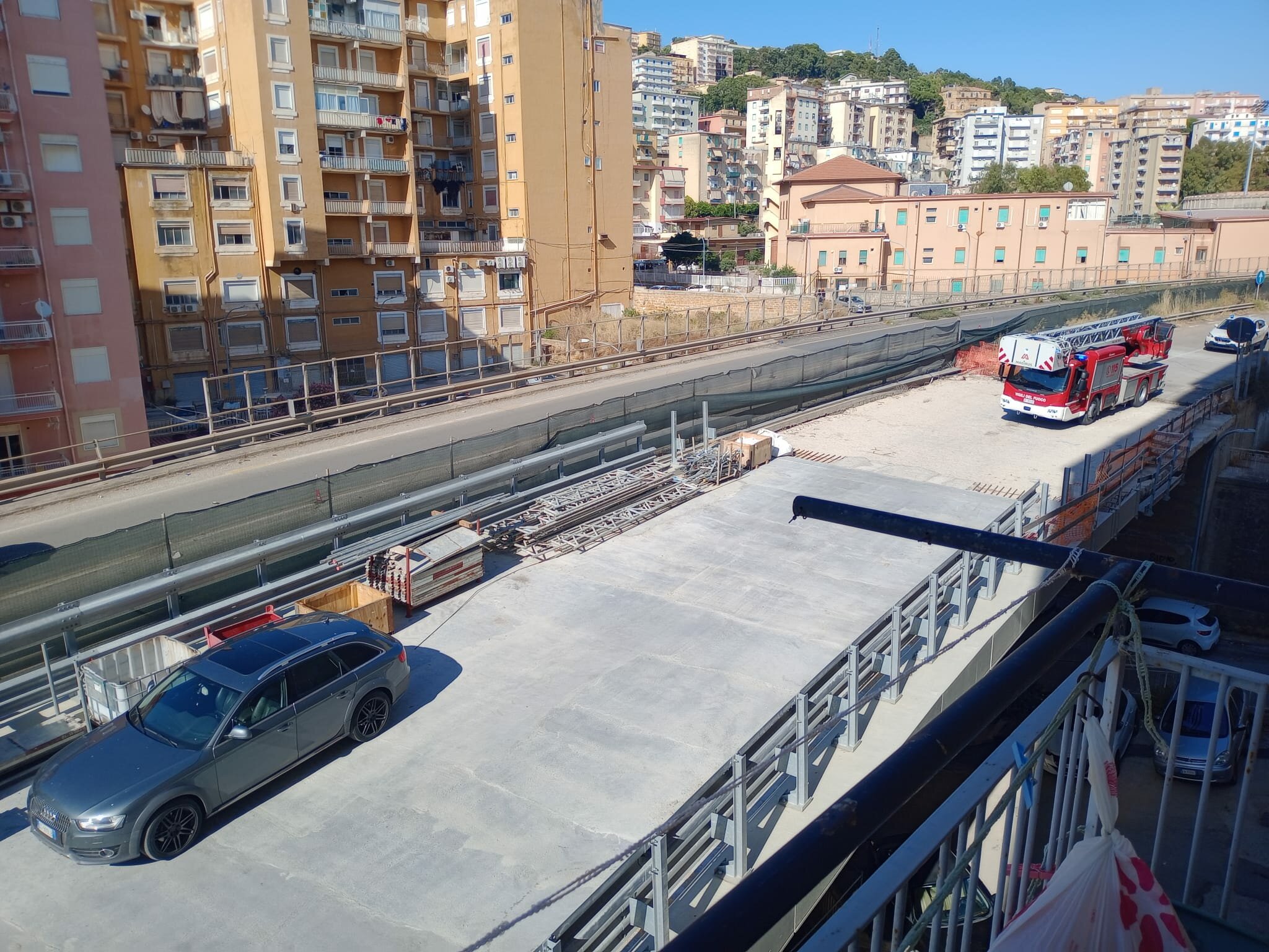 Muore precipitando dal cantiere sul viadotto: è giallo Muore precipitando dal cantiere sul viadotto: è giallo
