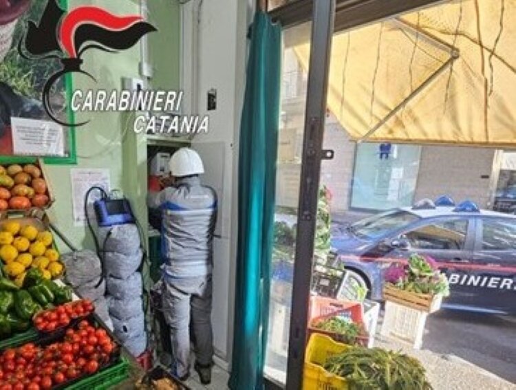 Blatte morte nel bar, ma non &egrave; scherzo di Carnevale