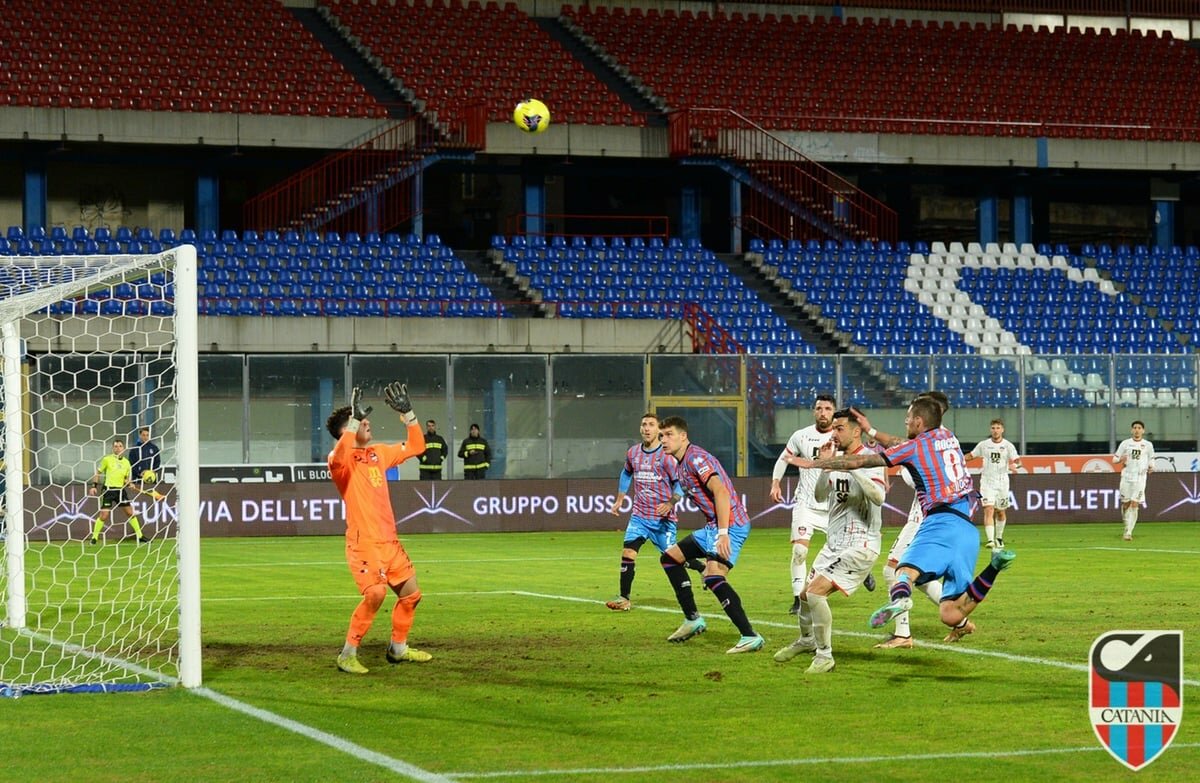 Il Catania si smarrisce nel deserto Il Catania si smarrisce nel deserto