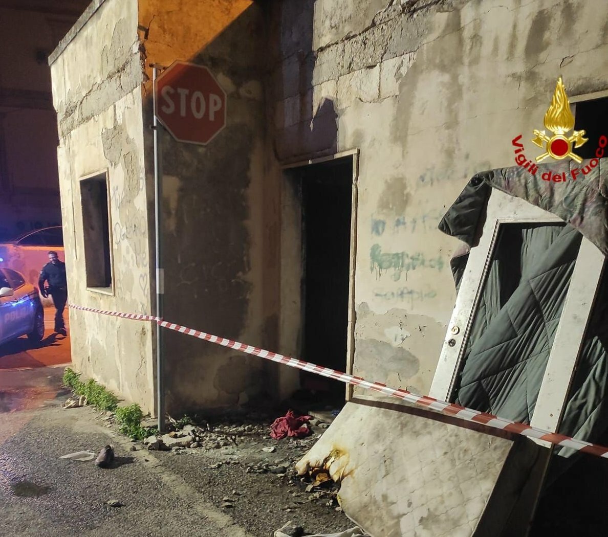 A fuoco casolare: salvato senzatetto