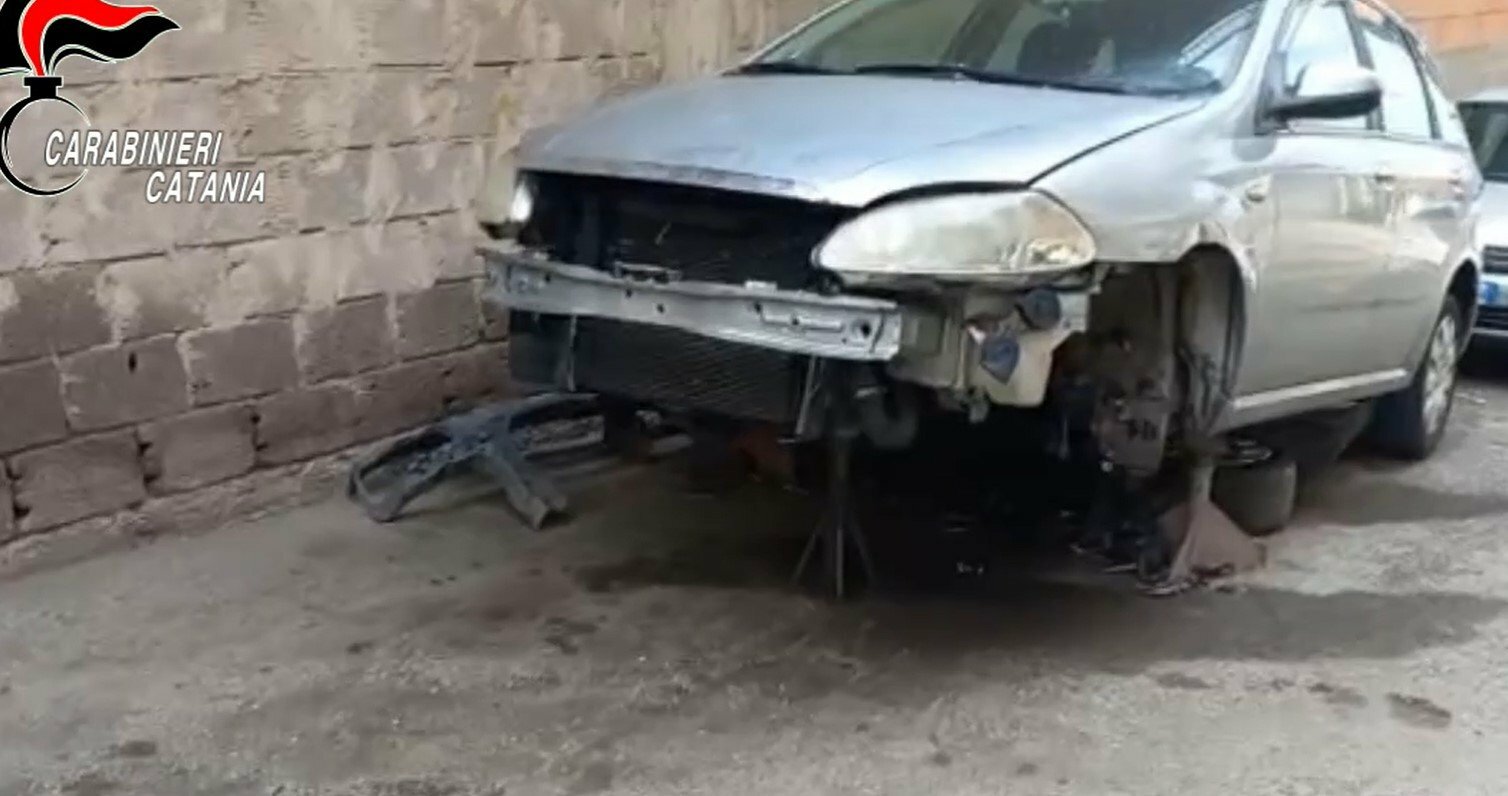 Biancavilla, stop al meccanico abusivo Biancavilla, stop al meccanico abusivo